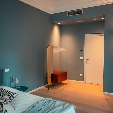 Apartment & Catania